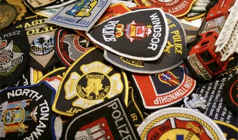 police patches canada